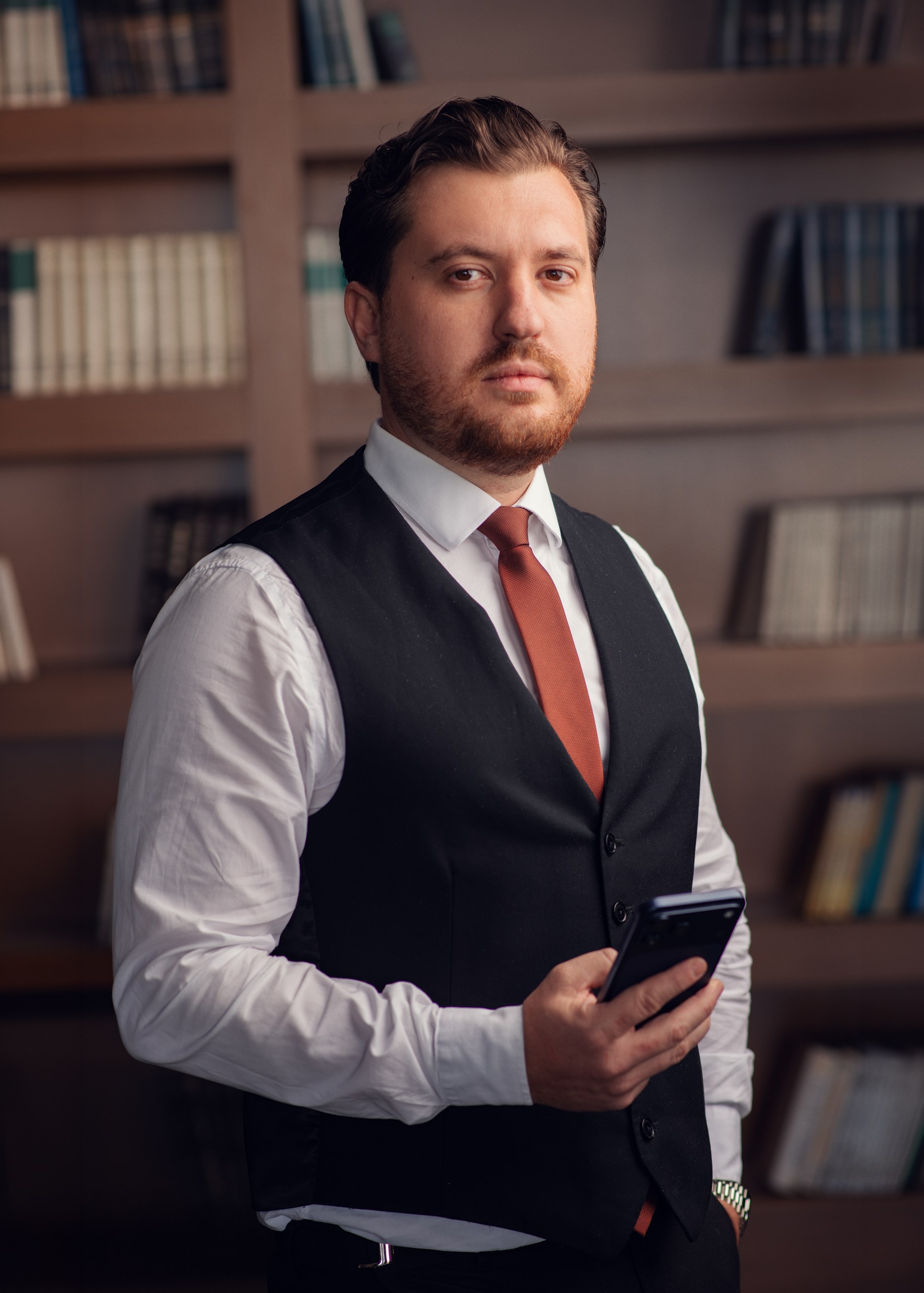 Leonardo Bilhar — Advogado Sócio